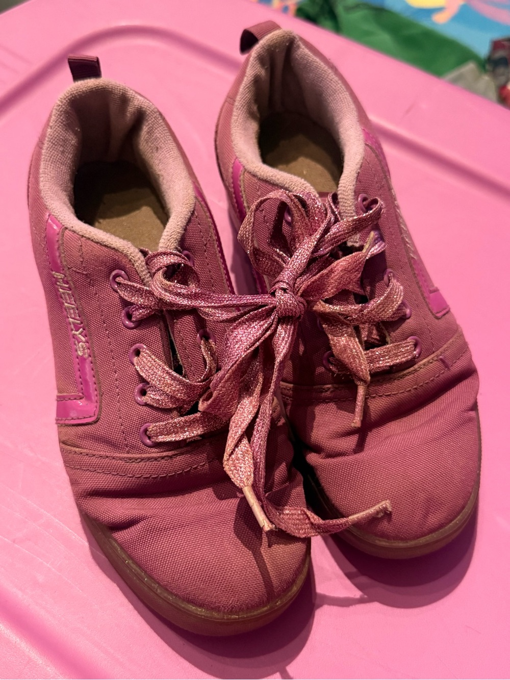 Heelys Pink Canvas Lace-Up Kids Sneakers sz 6